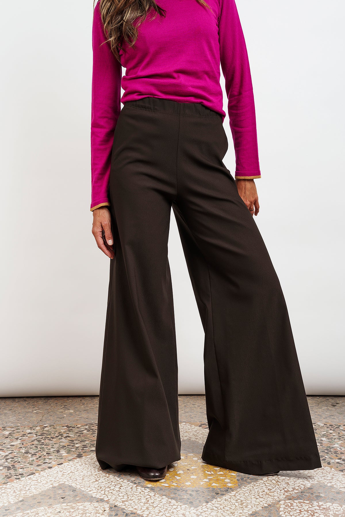PANTALONE MUST HAVE marrone scuro