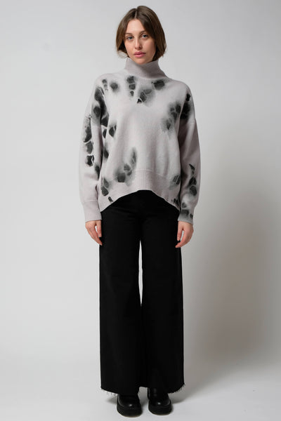 GRAY AND BLACK POP FANTASY TURTLENECK