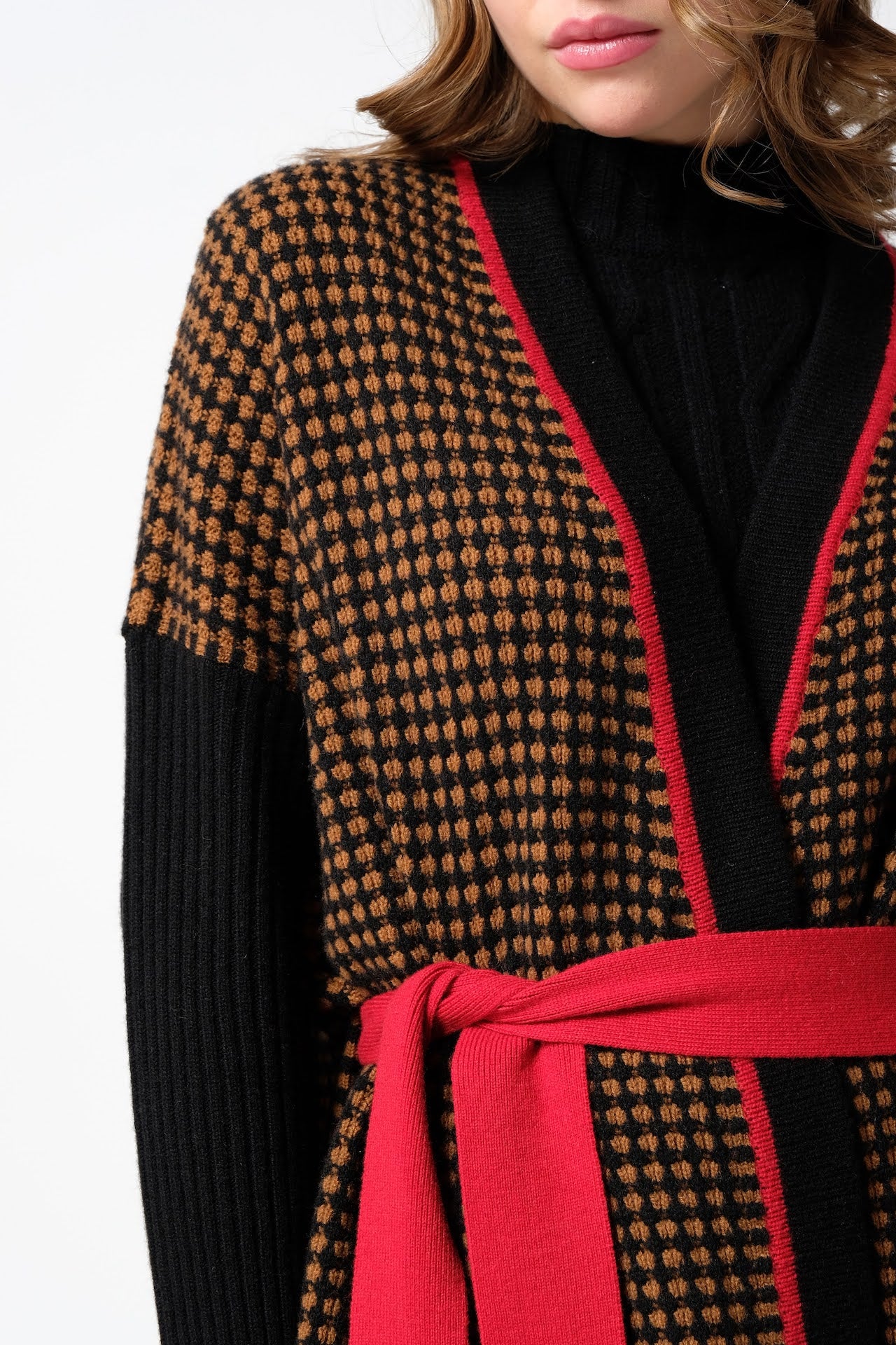 WOOL AND CASHMERE COAT in black, camel and red