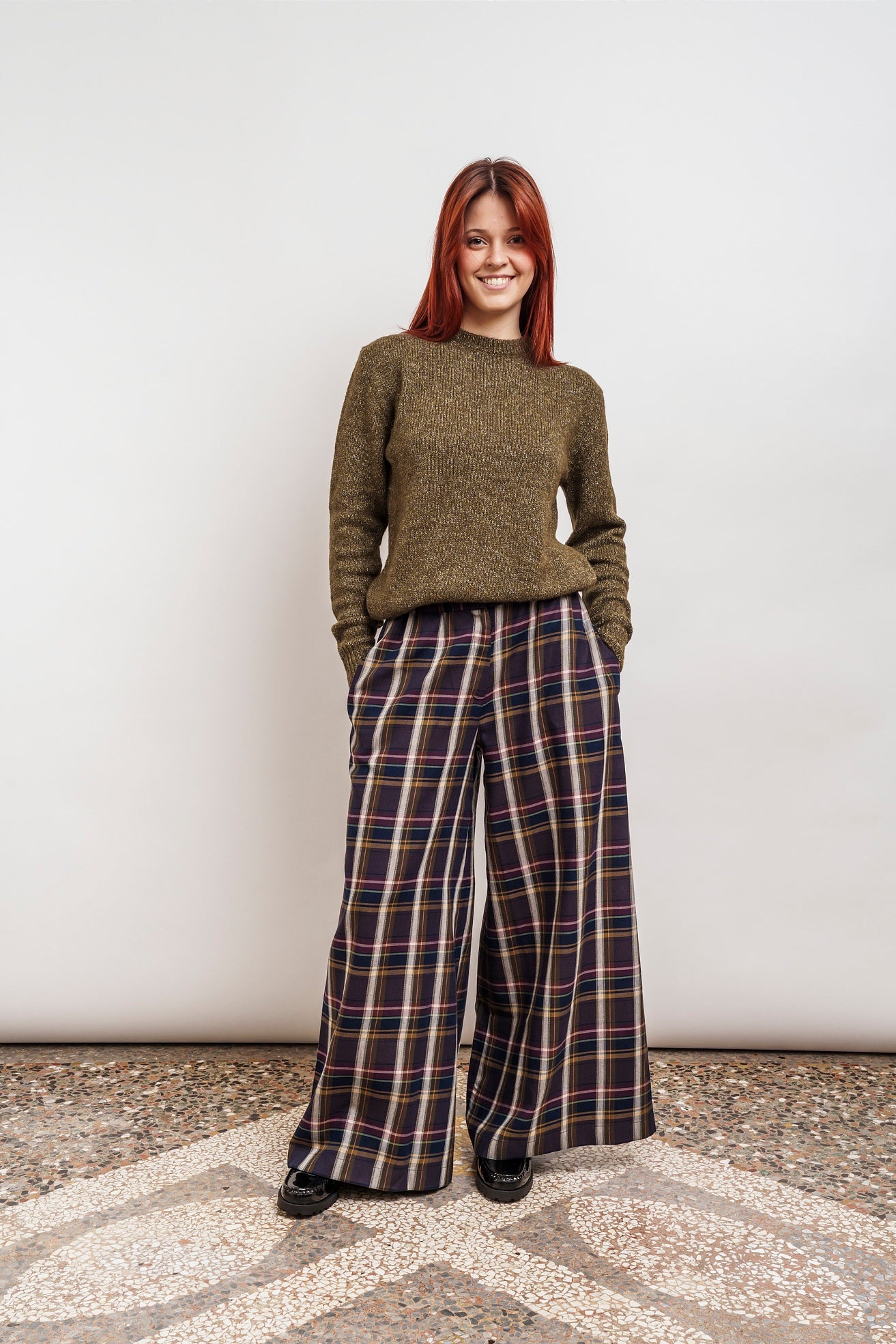 UNISEX CREW NECK SWEATER in olive green melange