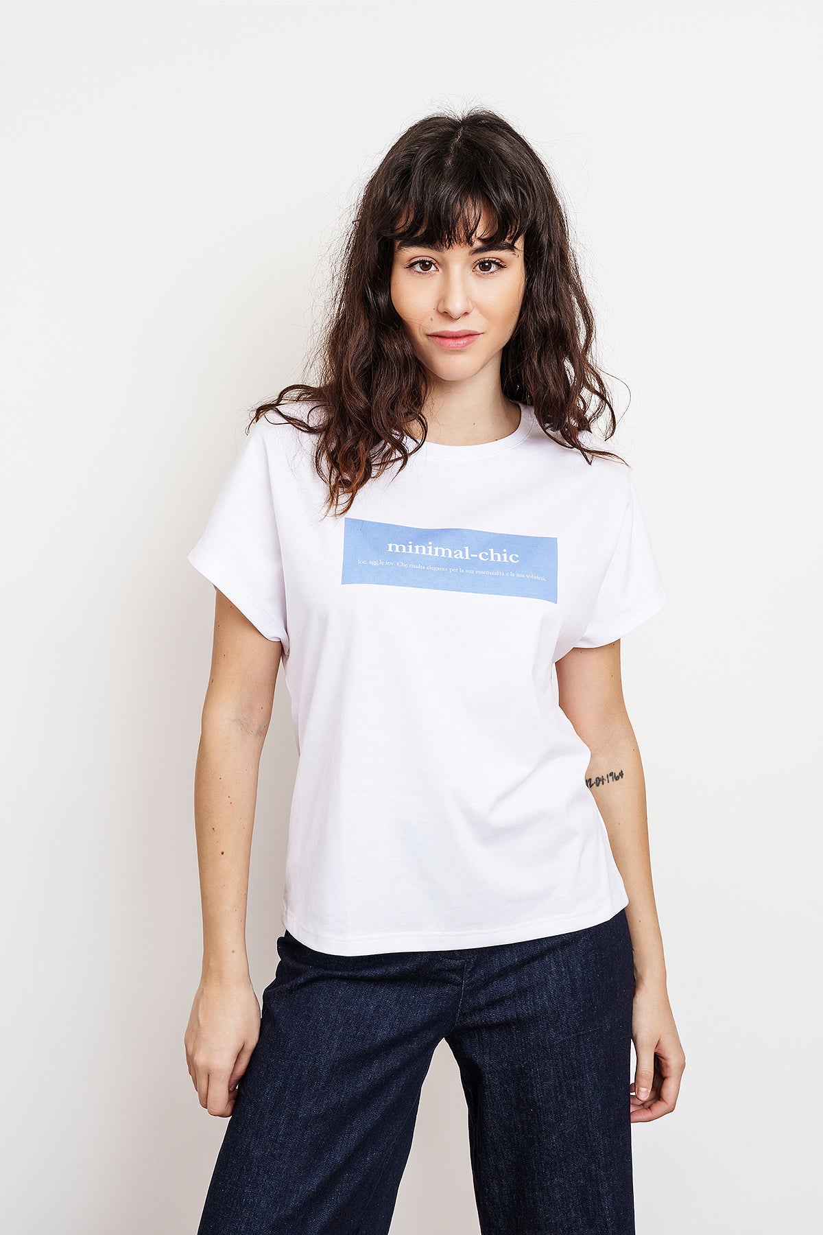 MINIMAL CHIC T-SHIRT