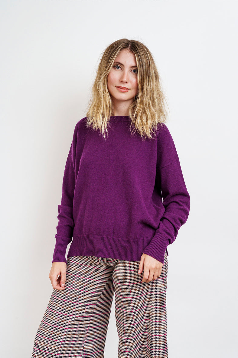 MATILDA CREW NECK in 100% cashmere plum