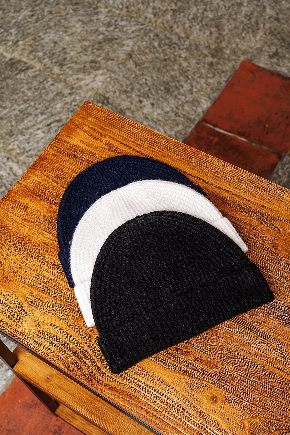 Berretto a coste in cashmere - unisex