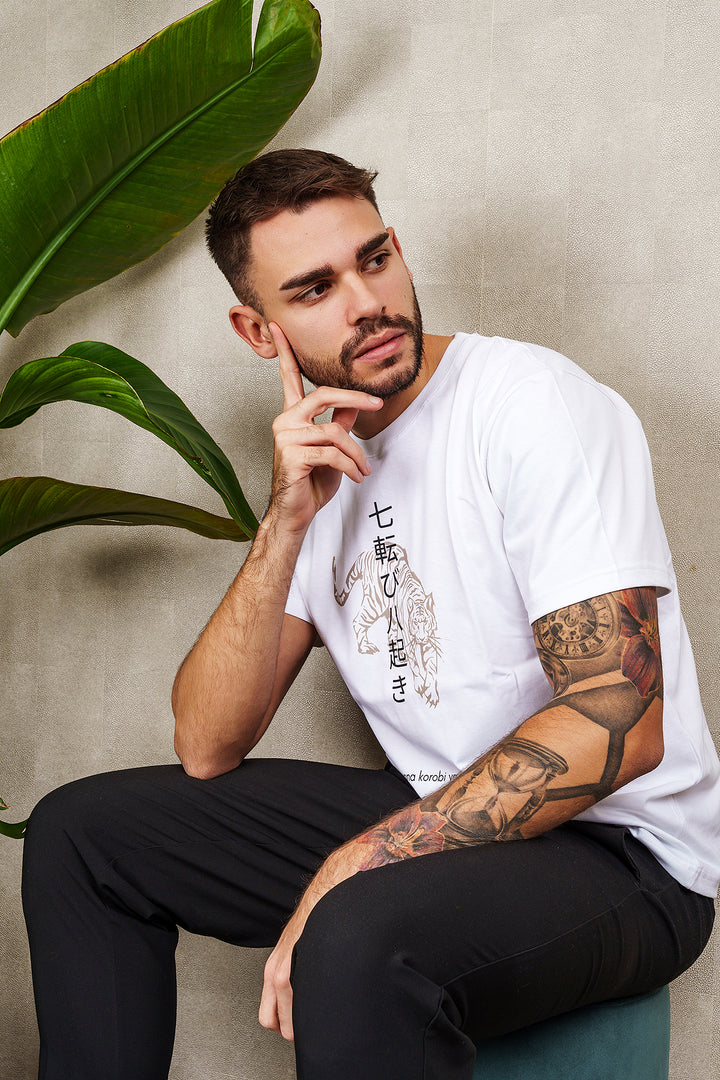 TIGER T-shirt – 七転び八起き (Nana korobi ya oki) white UNISEX