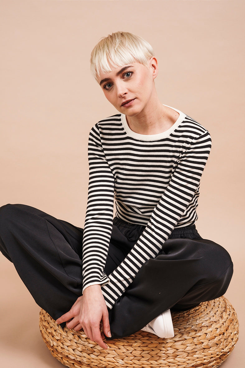 NEW SOLARIA SWEATER - Ivory and black 